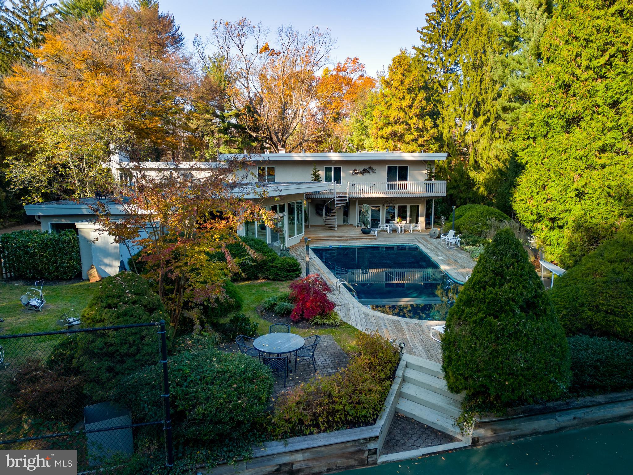 1041 WAVERLY ROAD