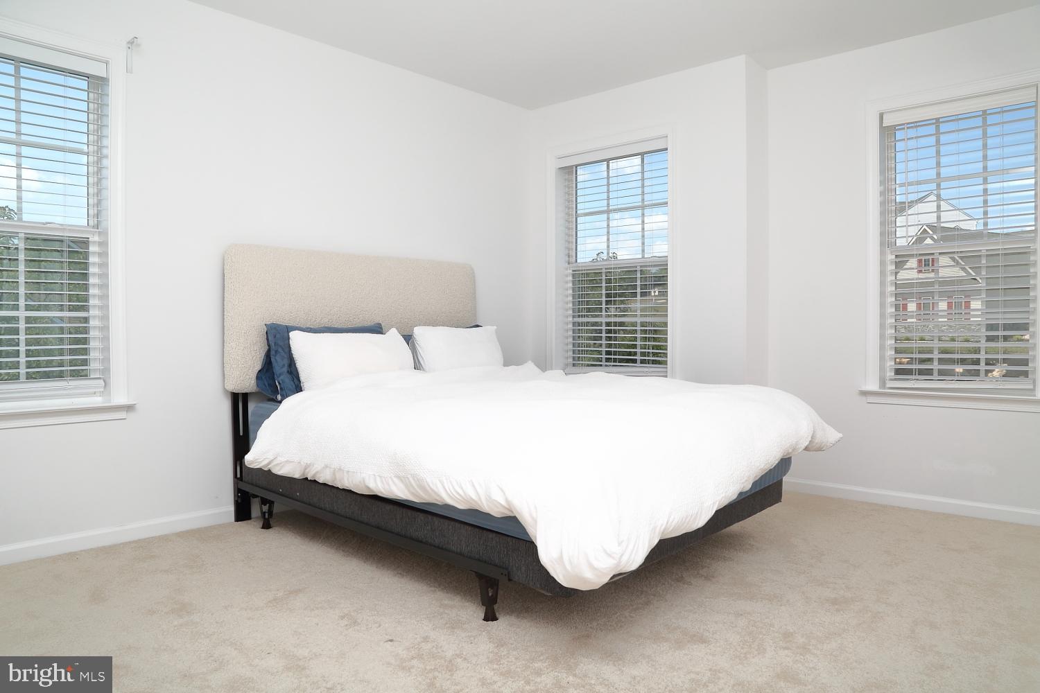 SUMMIT AT STONEMILL - Residential