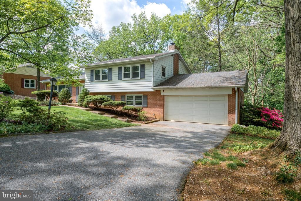 Photo of 2006 Northbrook Drive, LANCASTER, PA 17601 (MLS # PALA2068904)
