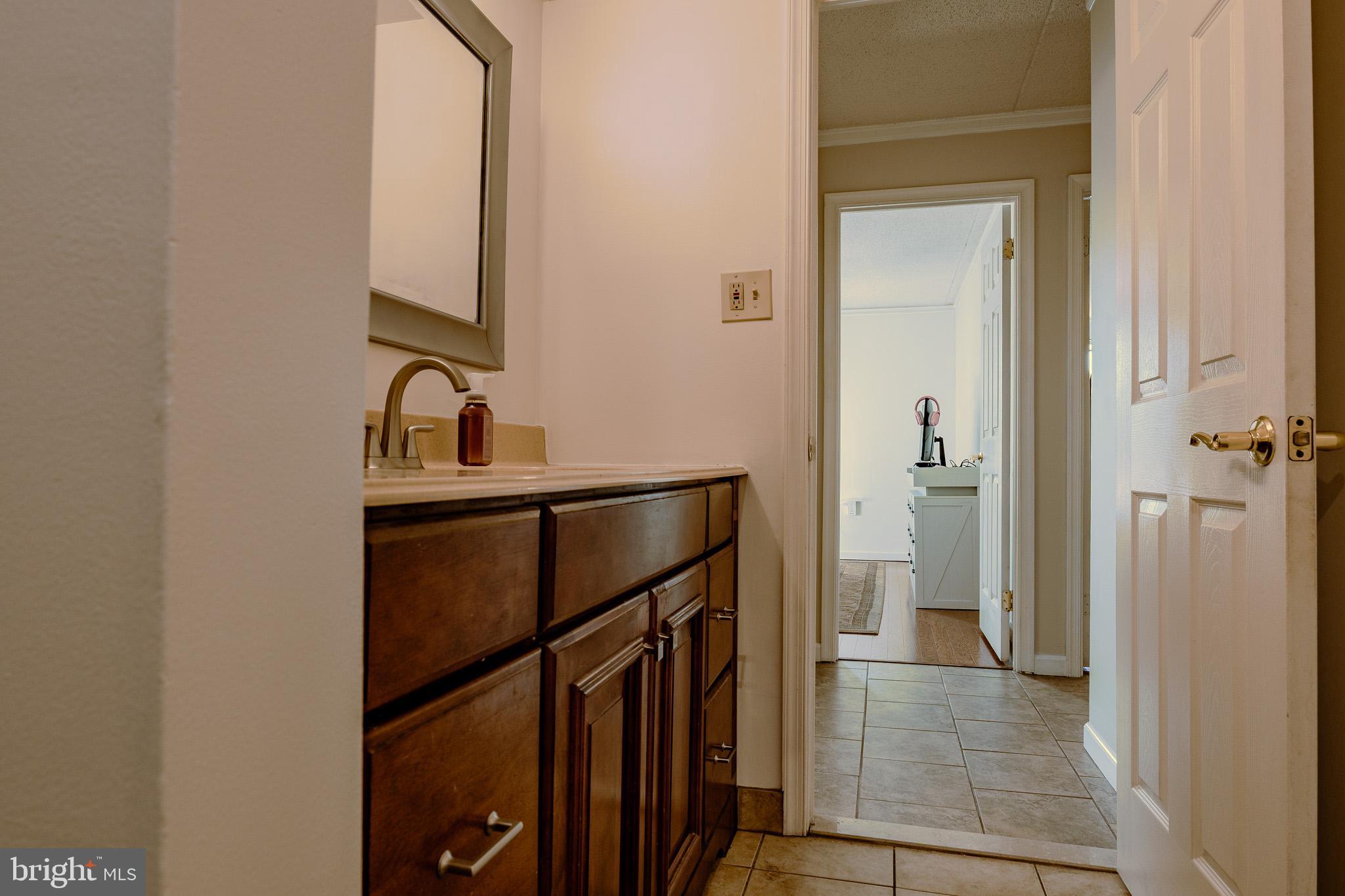 VALLEY FORGE TOWER - Residential