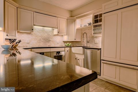 10211 VALLEY FORGE CIRCLE 211 KING OF PRUSSIA PA 19406