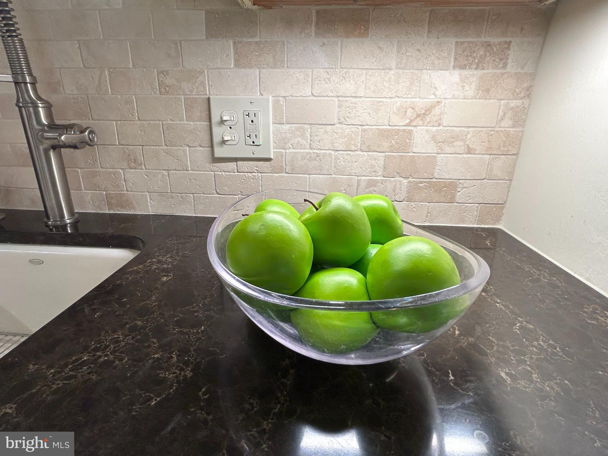 VALLEY FORGE TOWER - Residential