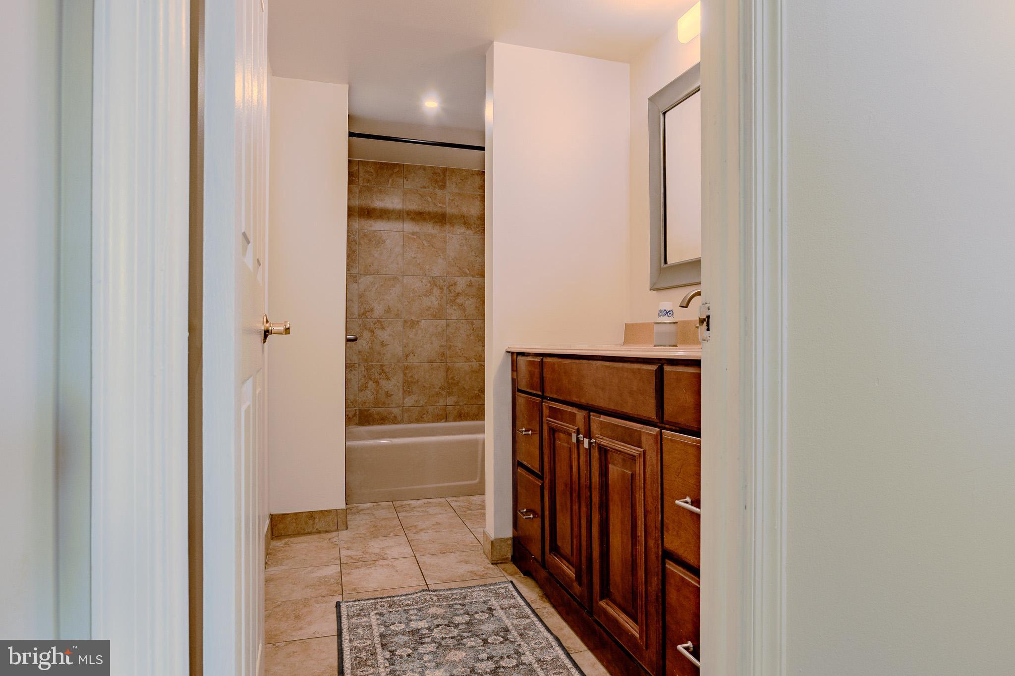 VALLEY FORGE TOWER - Residential