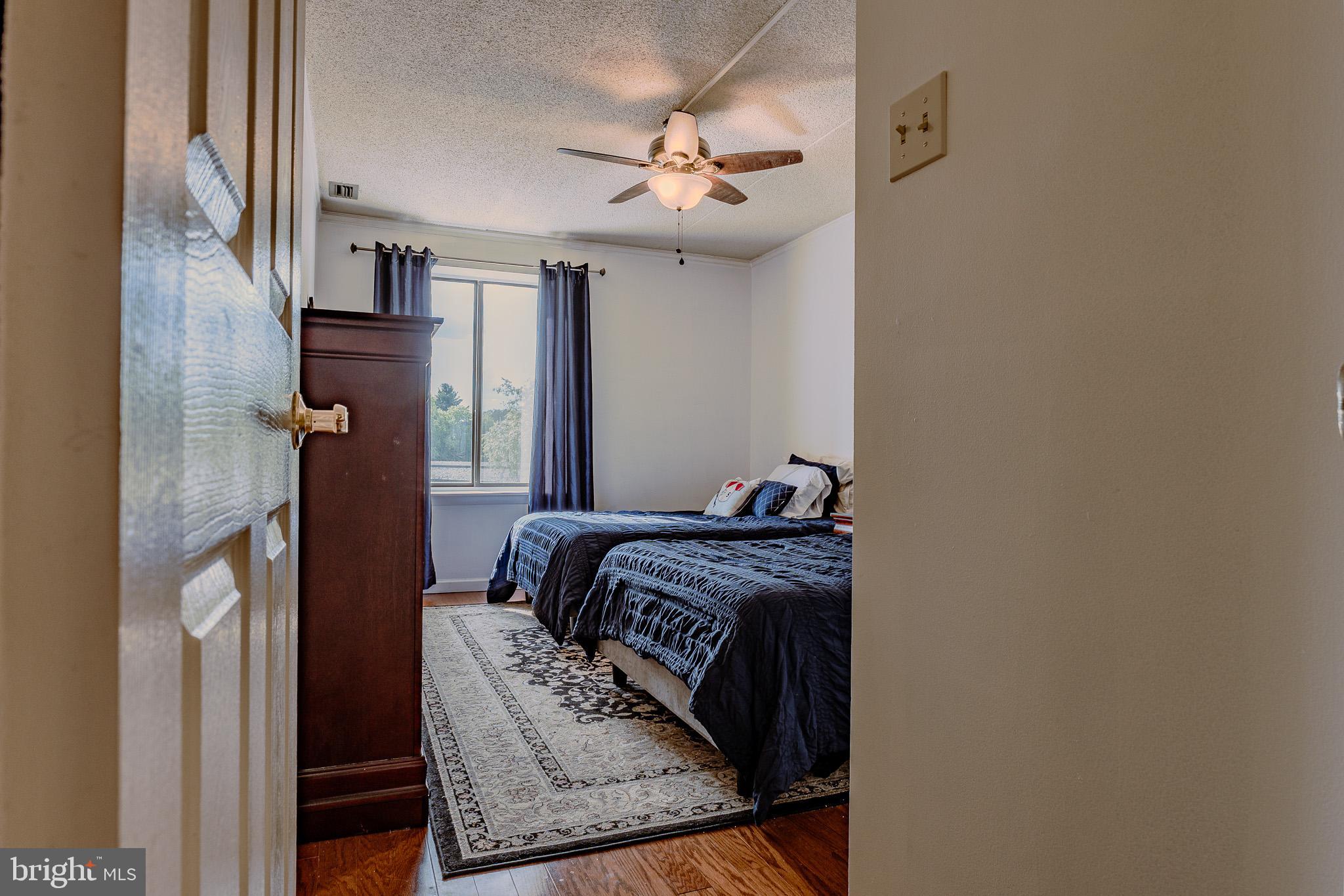 VALLEY FORGE TOWER - Residential