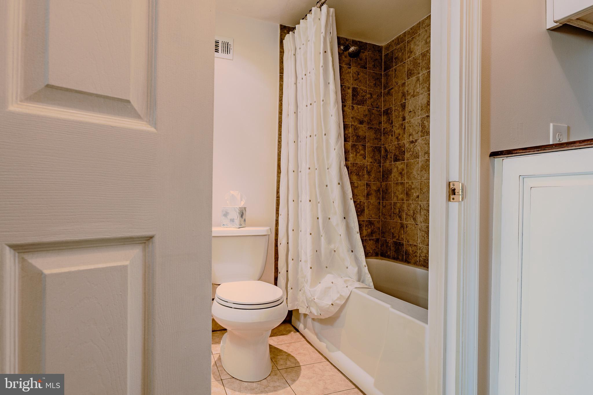 VALLEY FORGE TOWER - Residential