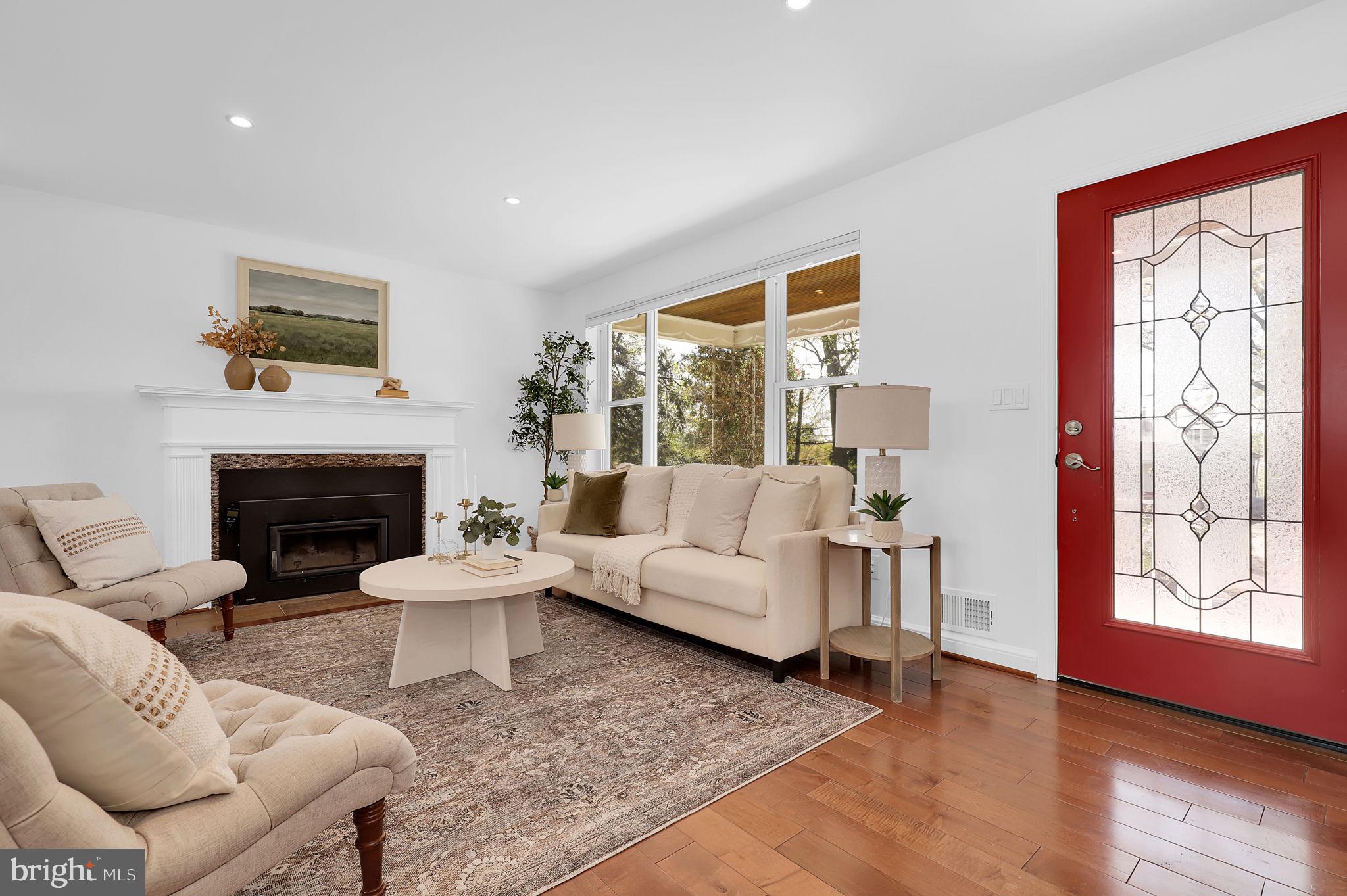 1009 STIRLING ROAD