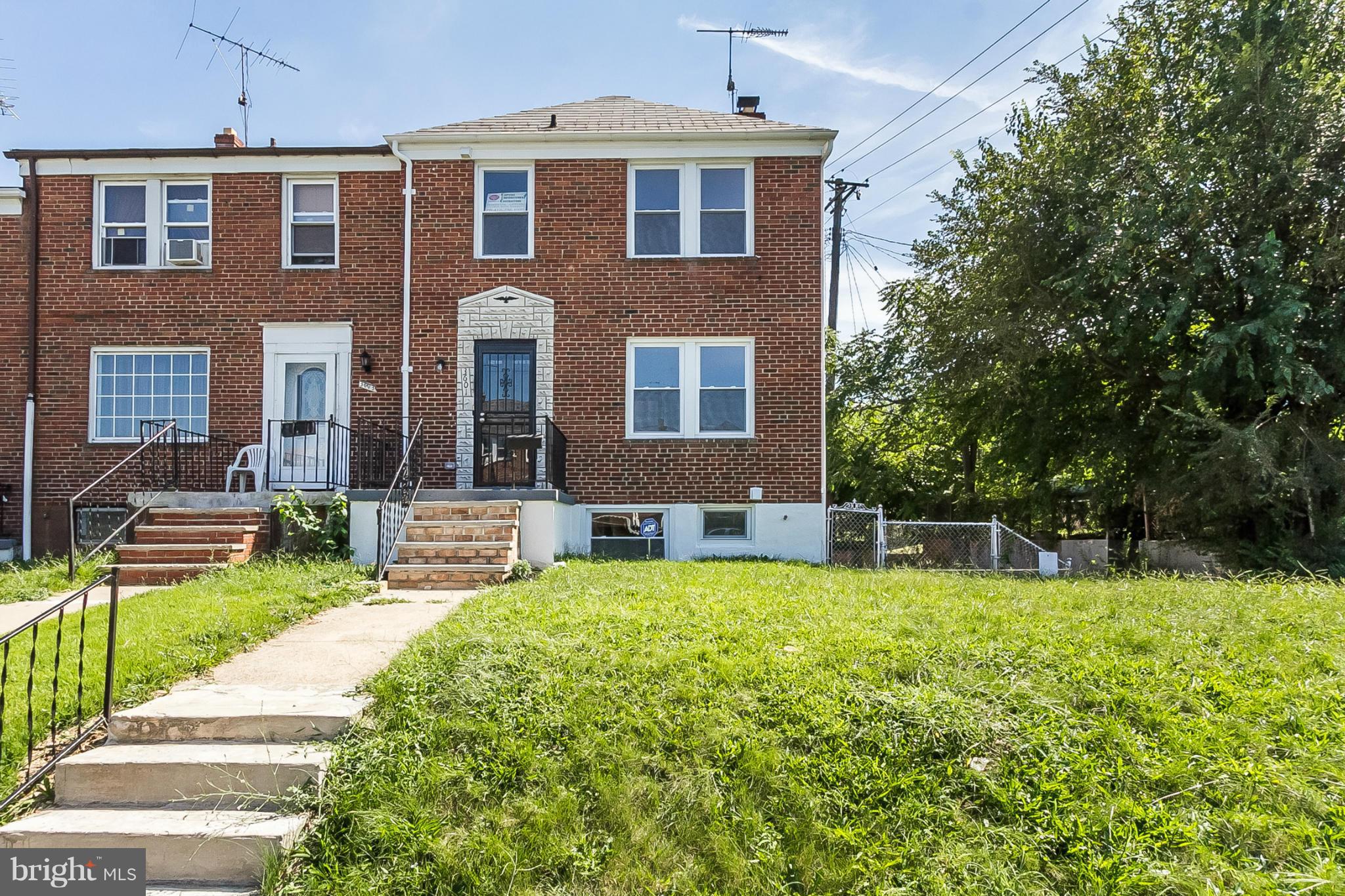 Beautifully remodeled end unit has plenty of space for everyone. Hardwood floors throughout, stainless steel appliances, granite counter tops, washer/dryer and all new plumbing, electric & HVAC. 3 bedrooms & 1 bathroom upstairs and 1 bedroom & 1 bathroom in the fully finished lower level. The home has a brand new roof (5/2016) with a warranty. Seller is also offering 1 year home warranty.