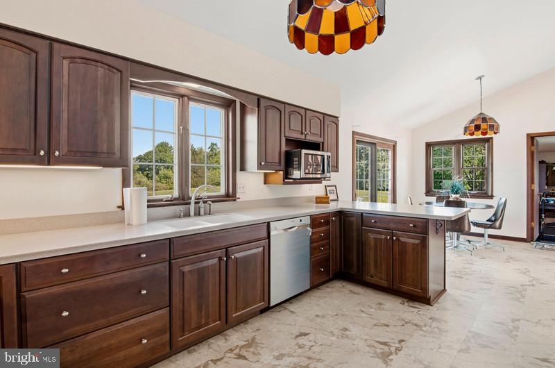 PRIESTFORD HILLS - Residential