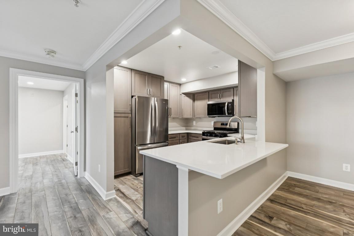 HIGHLAND AT GUNSTON CORNER - Residential Lease