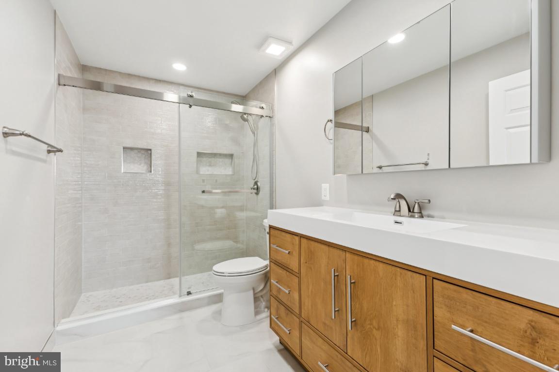 HIGHLAND AT GUNSTON CORNER - Residential Lease