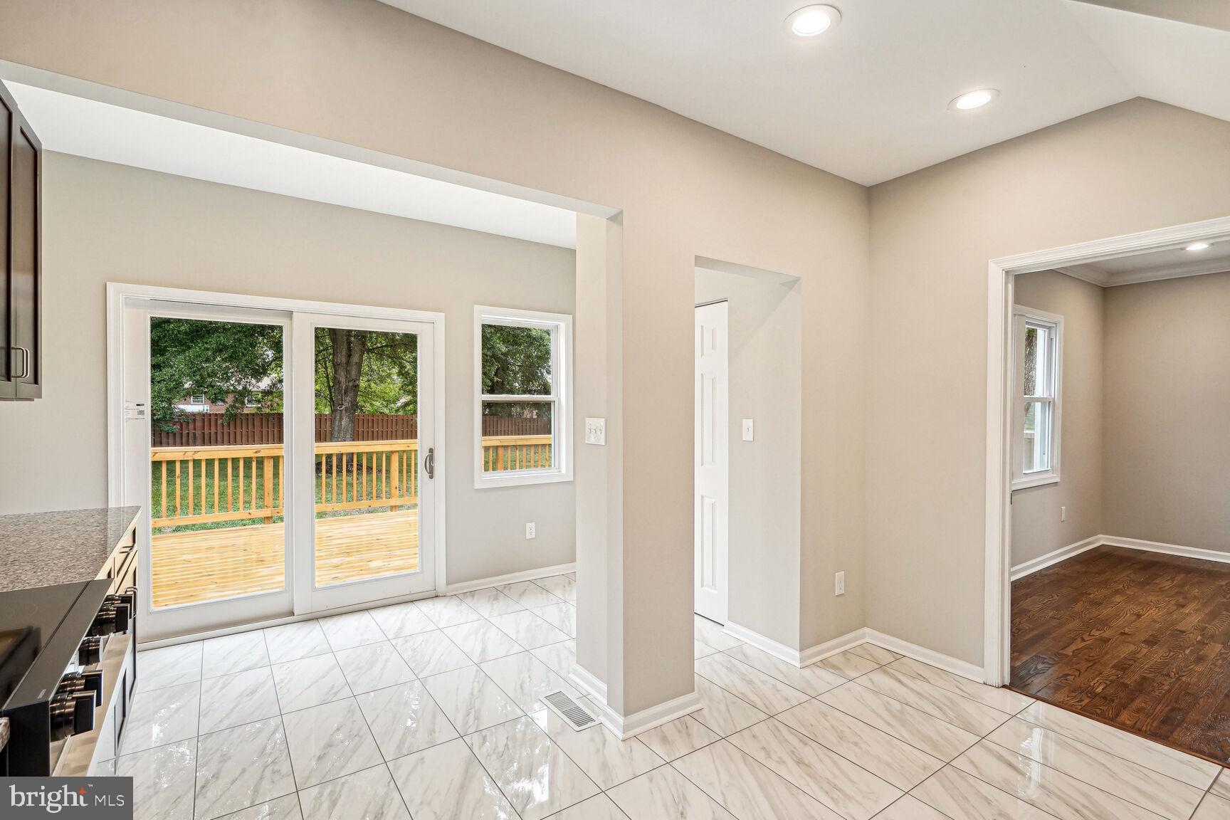 GROVETON HEIGHTS - Residential