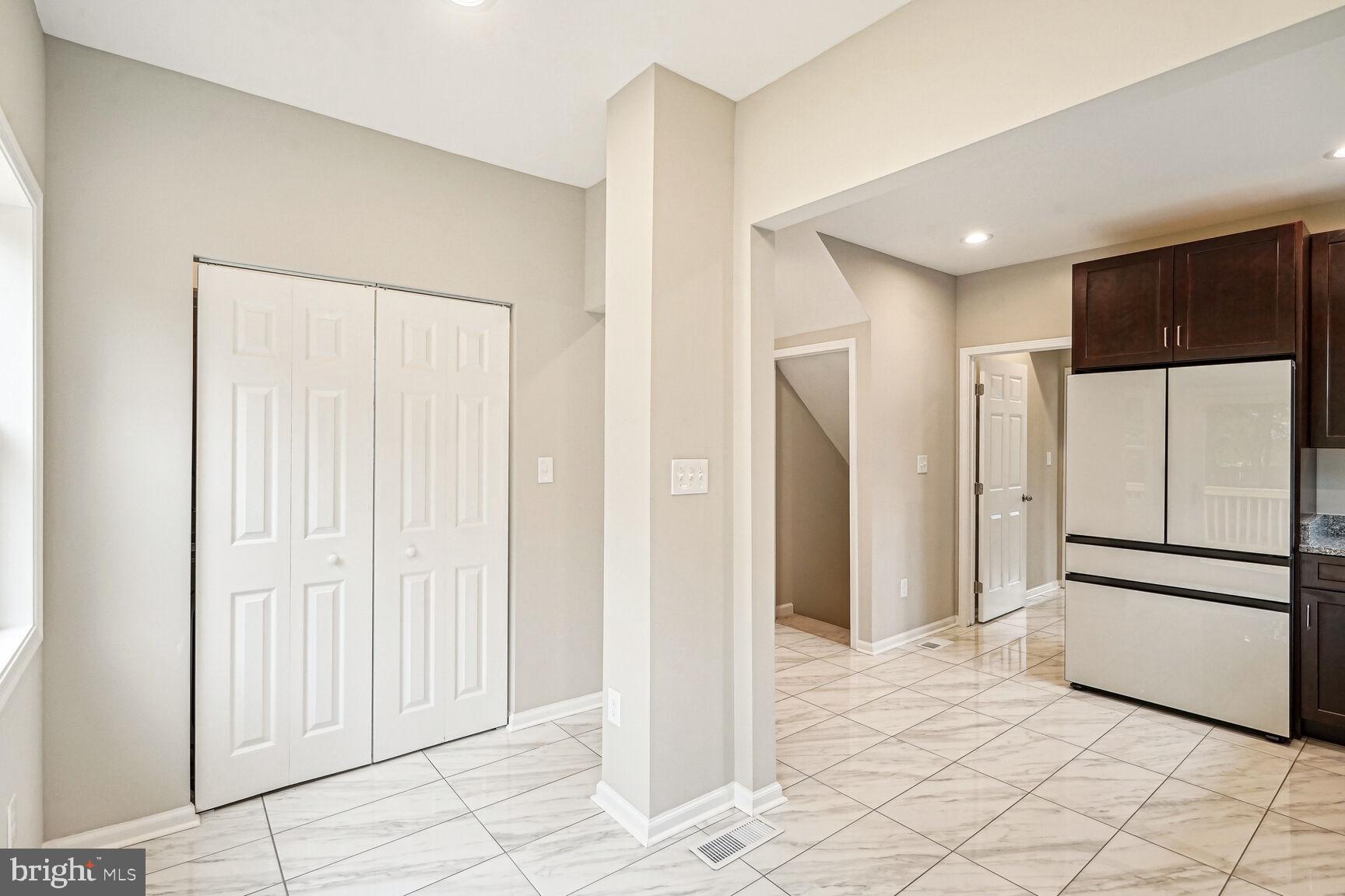 GROVETON HEIGHTS - Residential