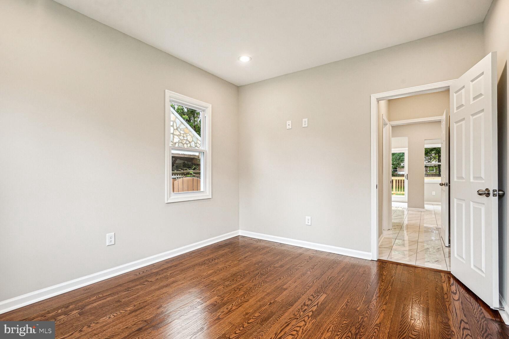 GROVETON HEIGHTS - Residential