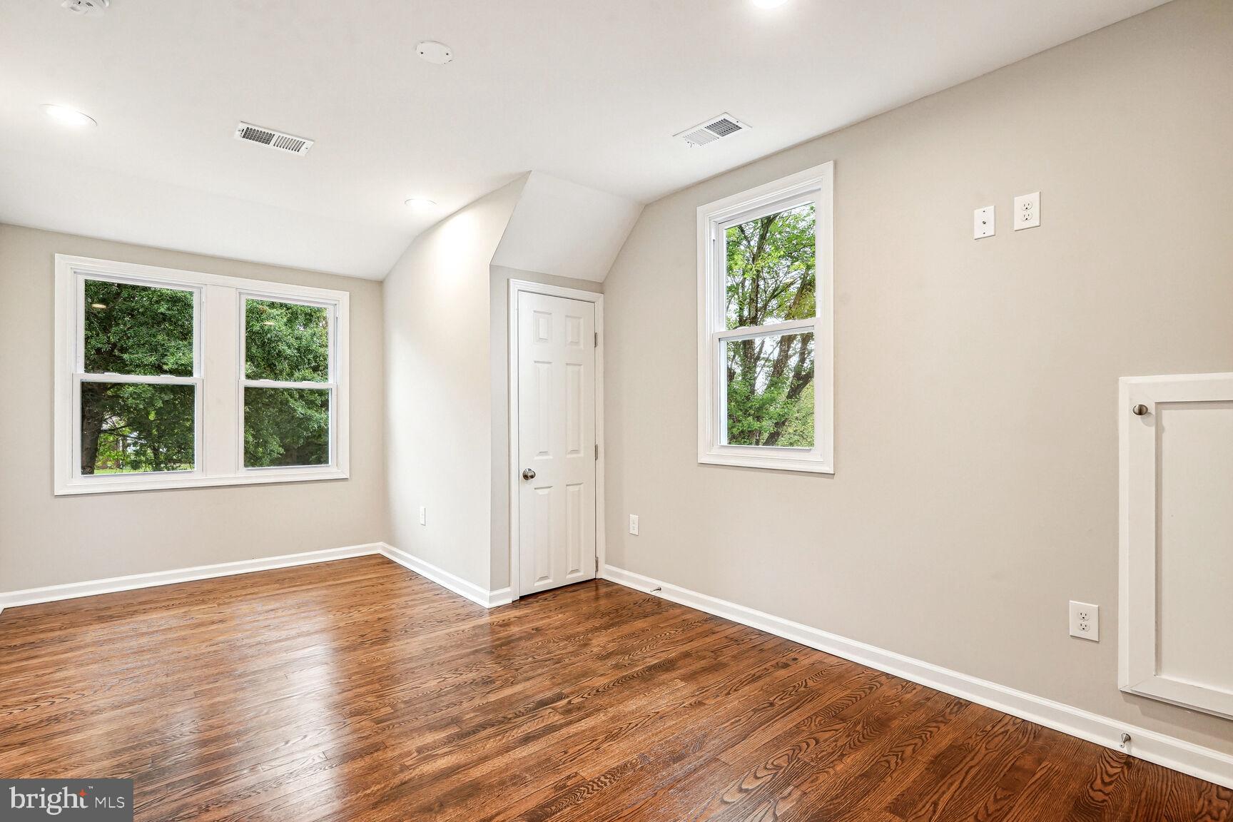 GROVETON HEIGHTS - Residential