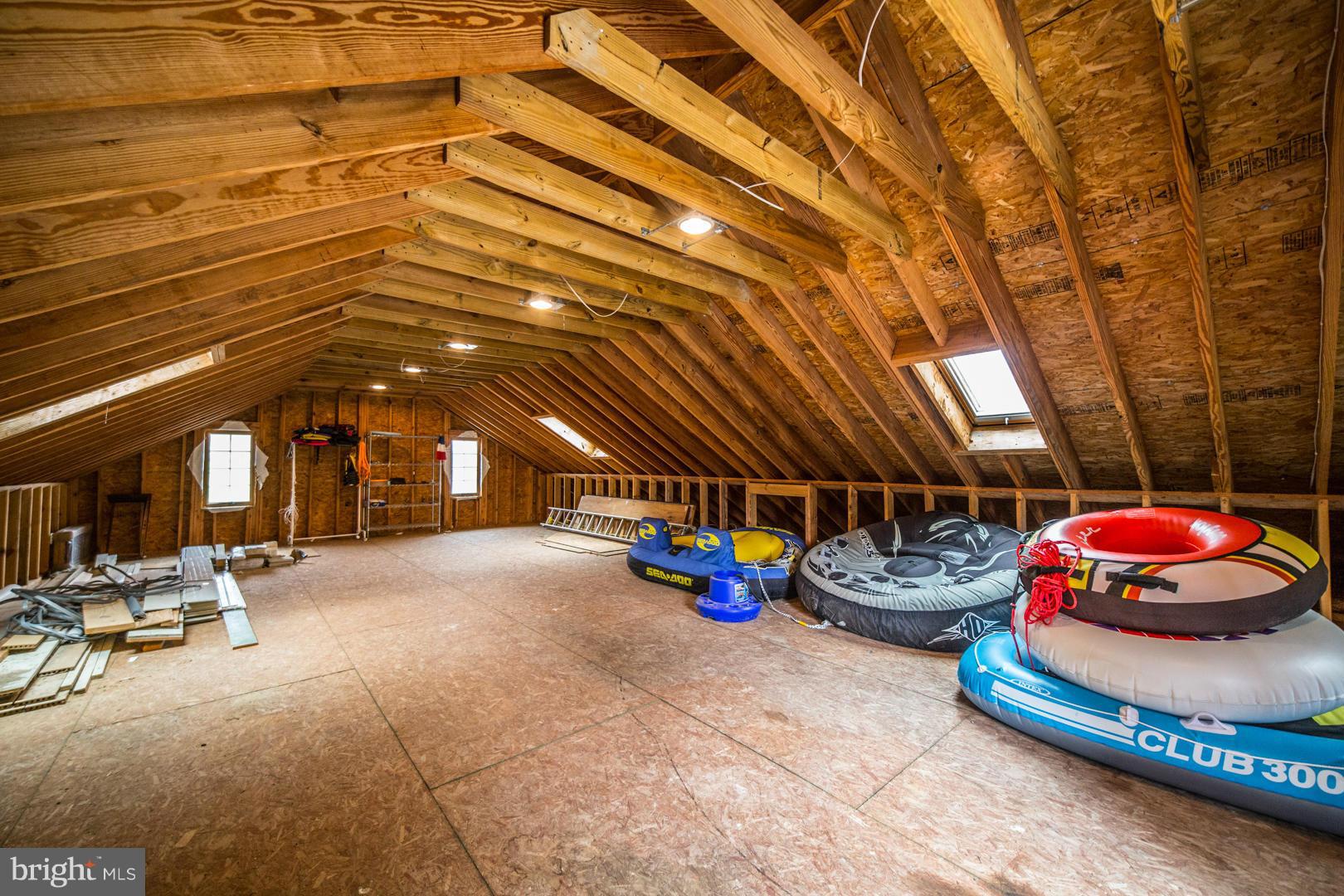 KELLYS LANDING - Residential