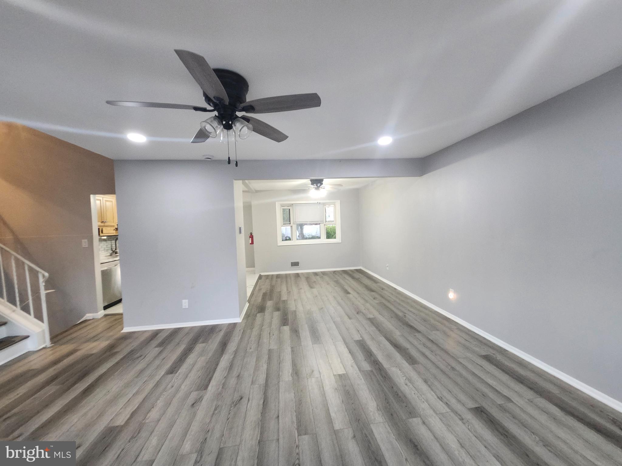 897 ESTATES BOULEVARD