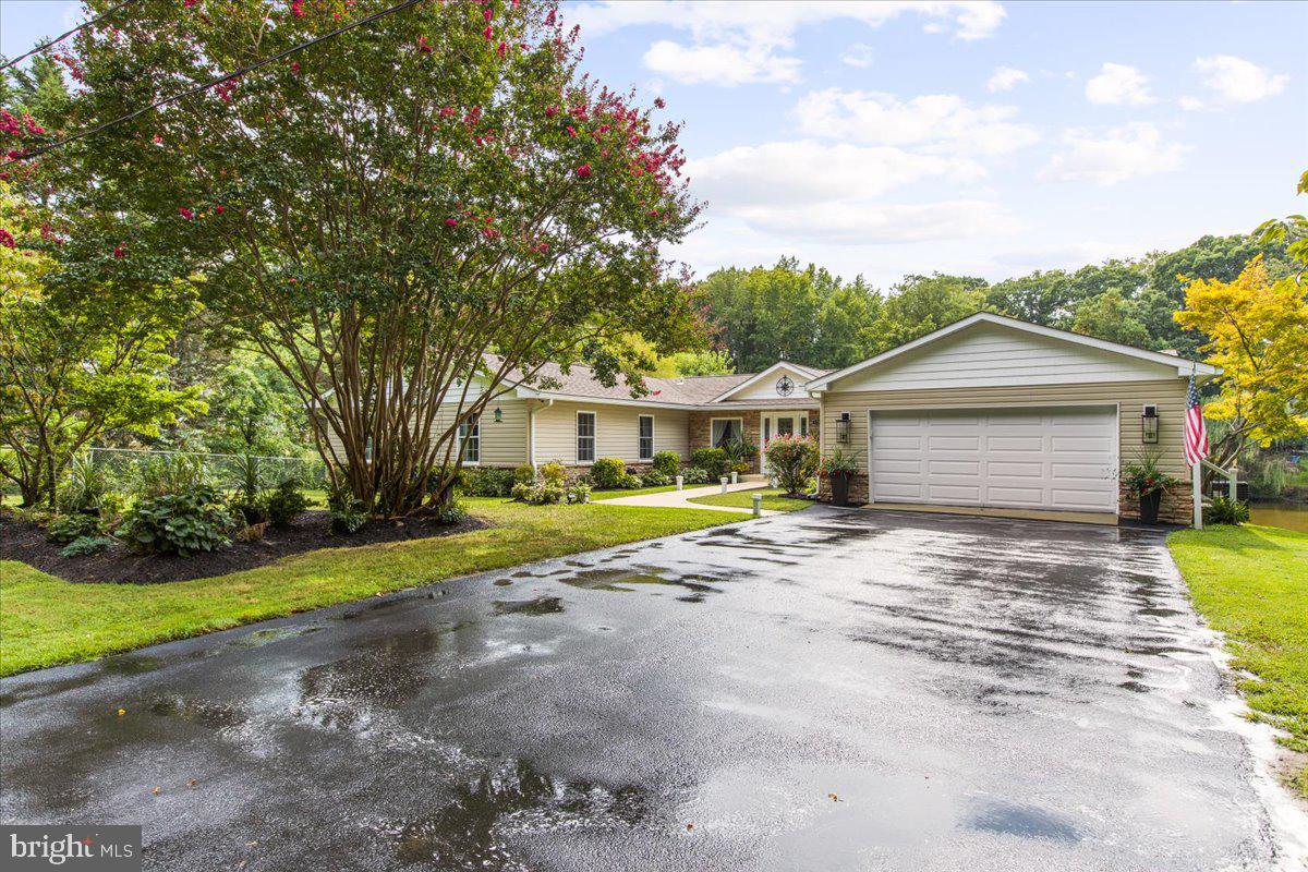 GREEN GABLES - Residential