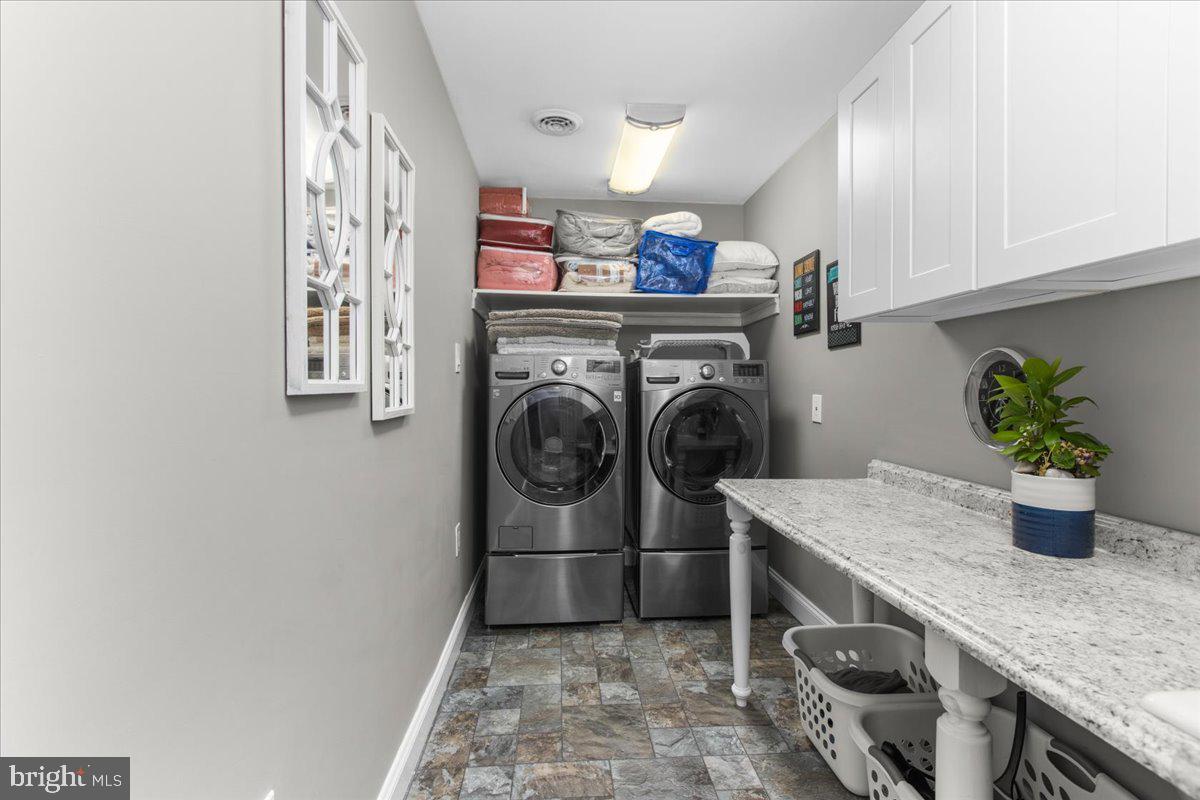 GREEN GABLES - Residential