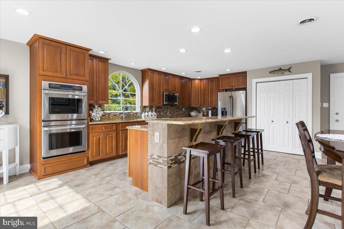 GREEN GABLES - Residential