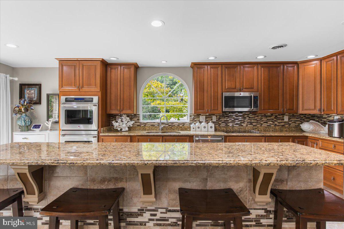 GREEN GABLES - Residential