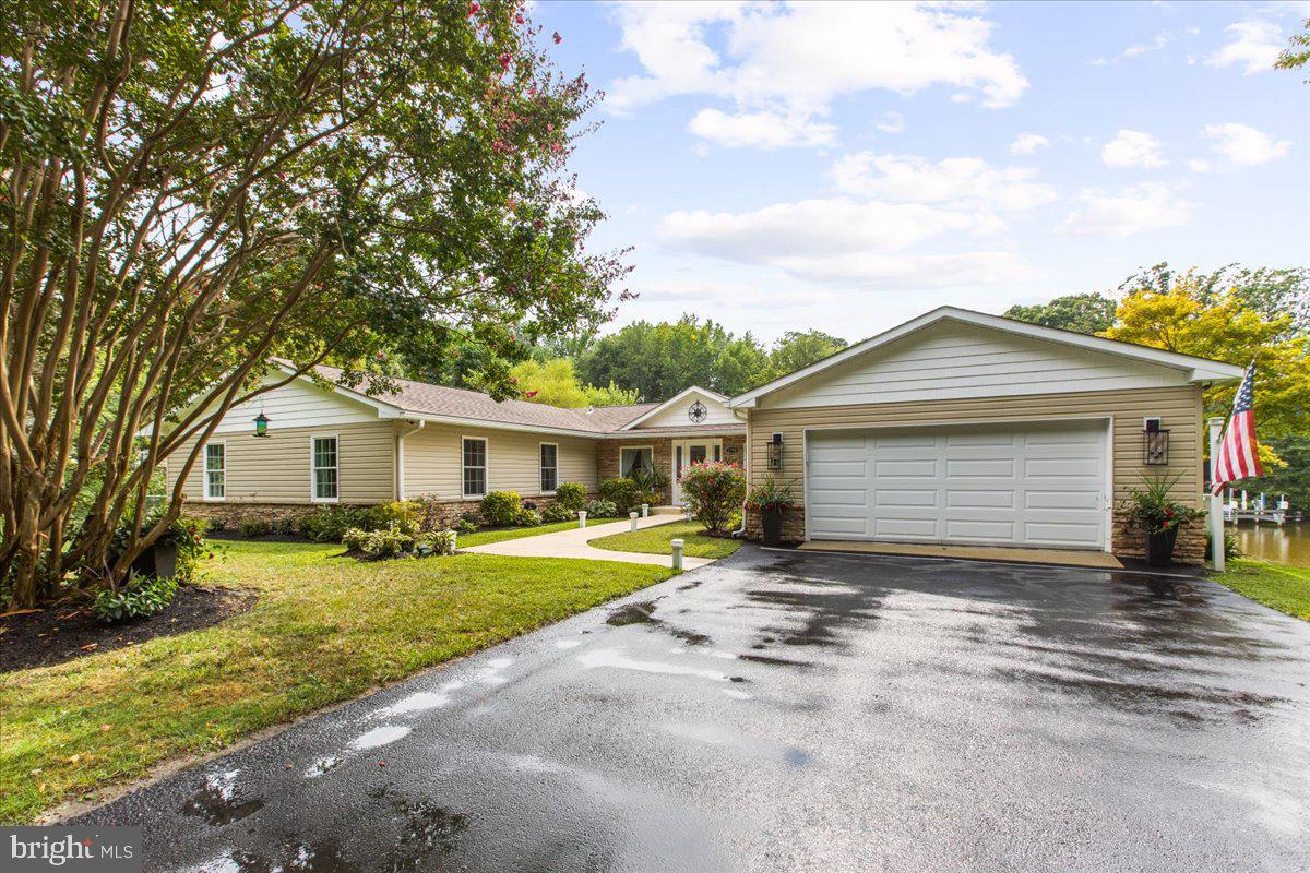 GREEN GABLES - Residential