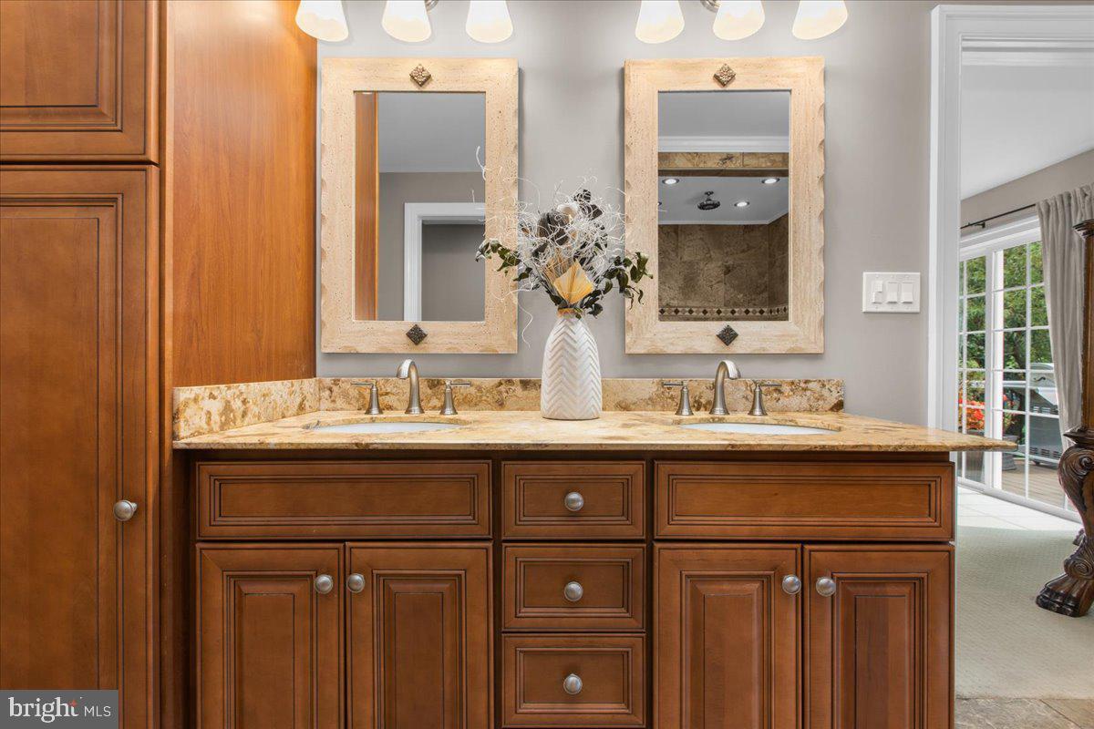 GREEN GABLES - Residential