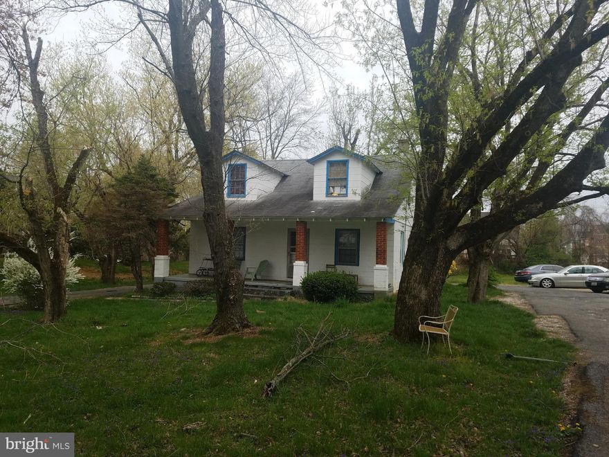 ESTATE SALE - 4 bedroom, 1 and a half bath, half an acre...bring your imagination and own this beautiful home...house sold strictly AS IS. Seller suggests Counselors Title. THE ADJACENT 1 ACRE LOT ALSO FOR SALE FOR $90,000 - MLS MDPG523378 - SELLER PREFER TO SELL BOTH PROPERTIES TOGETHER