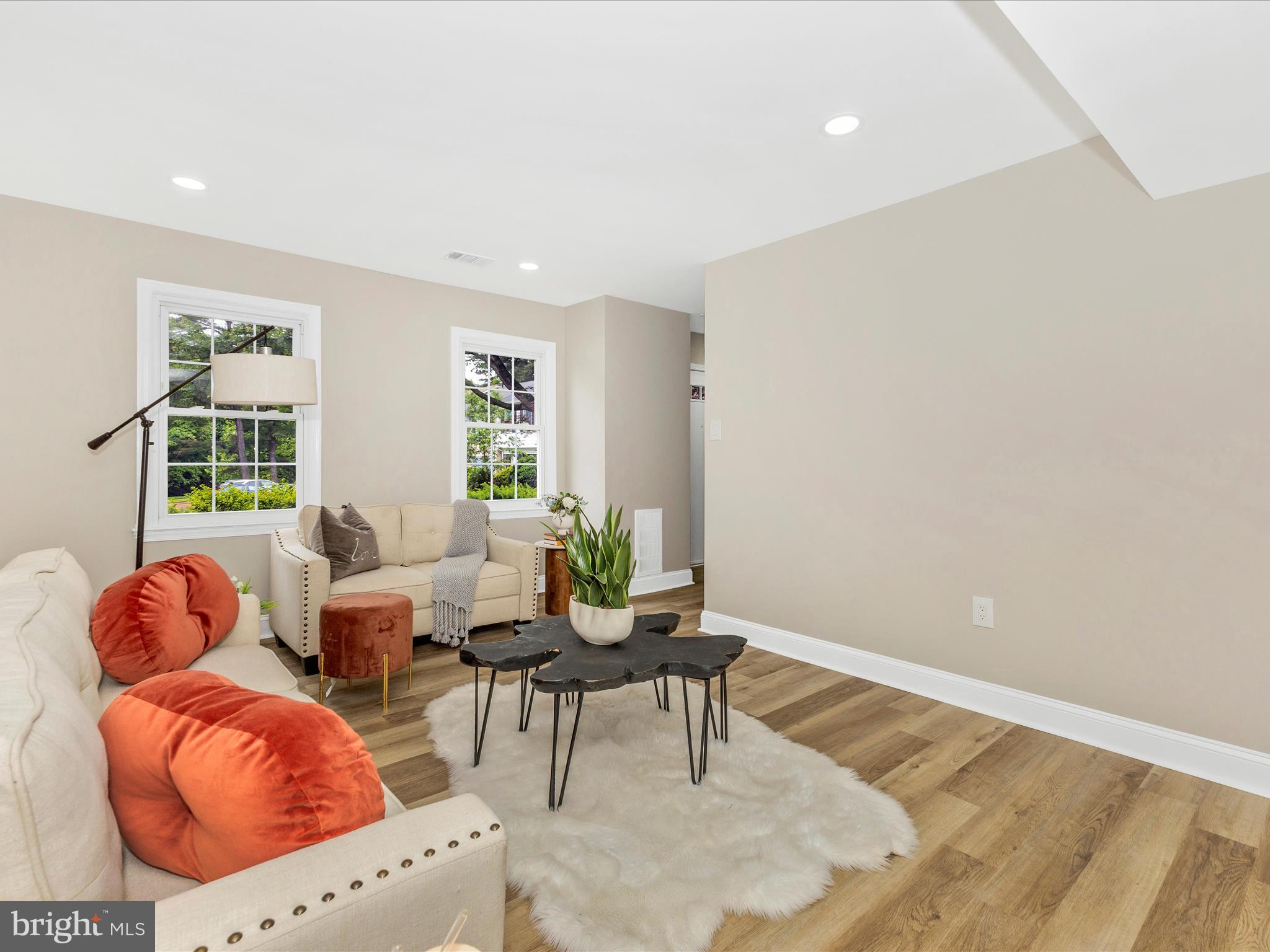 ROCKSHIRE TOWNHOMES - Residential