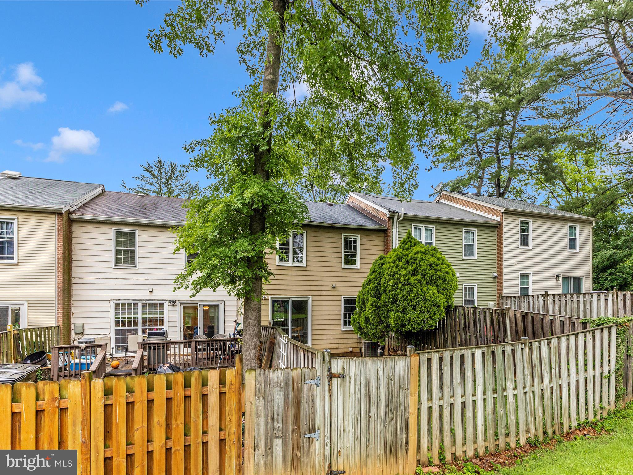 ROCKSHIRE TOWNHOMES - Residential