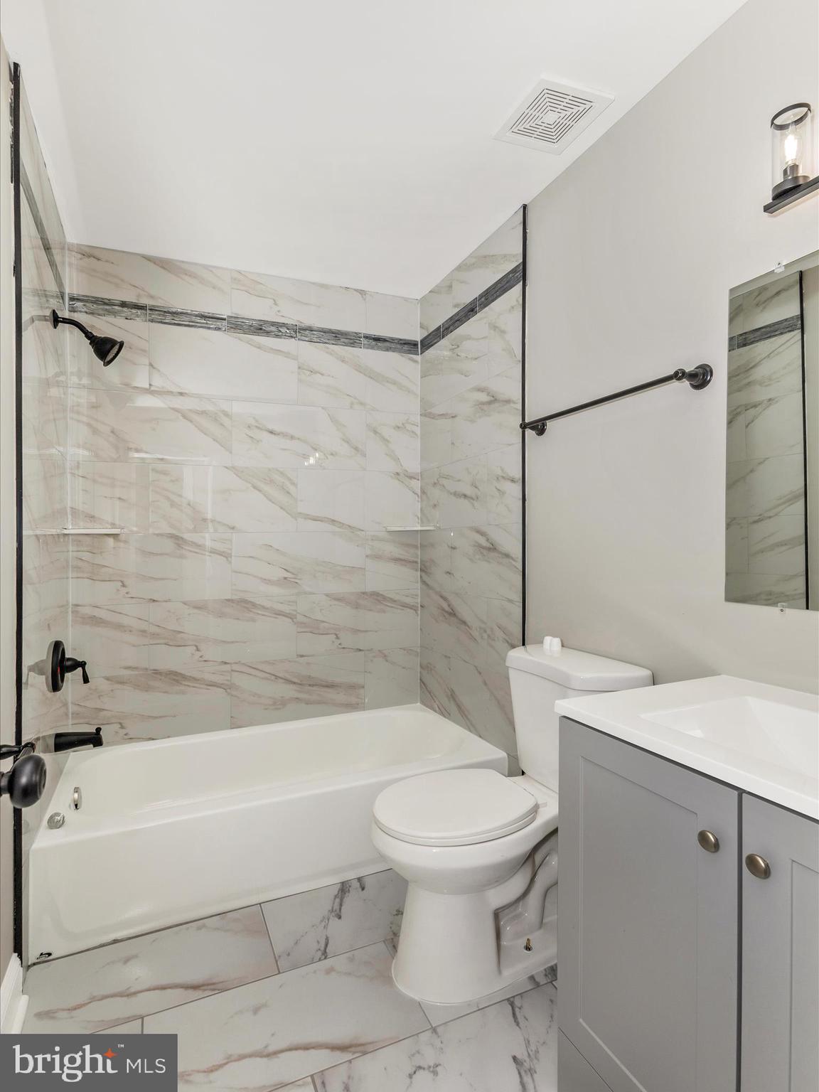 ROCKSHIRE TOWNHOMES - Residential