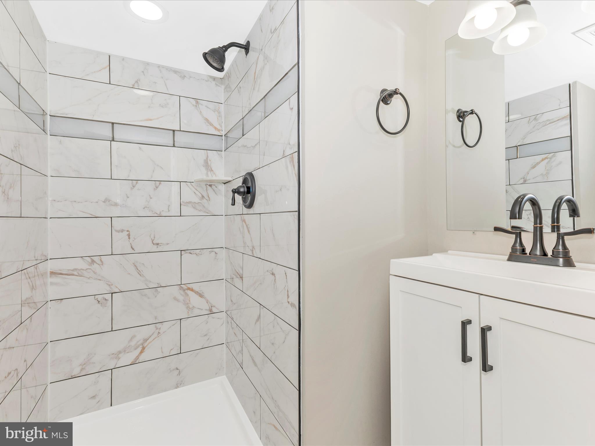 ROCKSHIRE TOWNHOMES - Residential