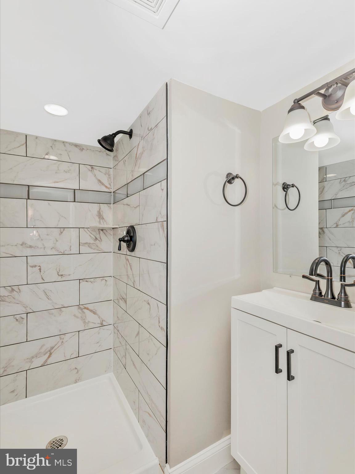 ROCKSHIRE TOWNHOMES - Residential