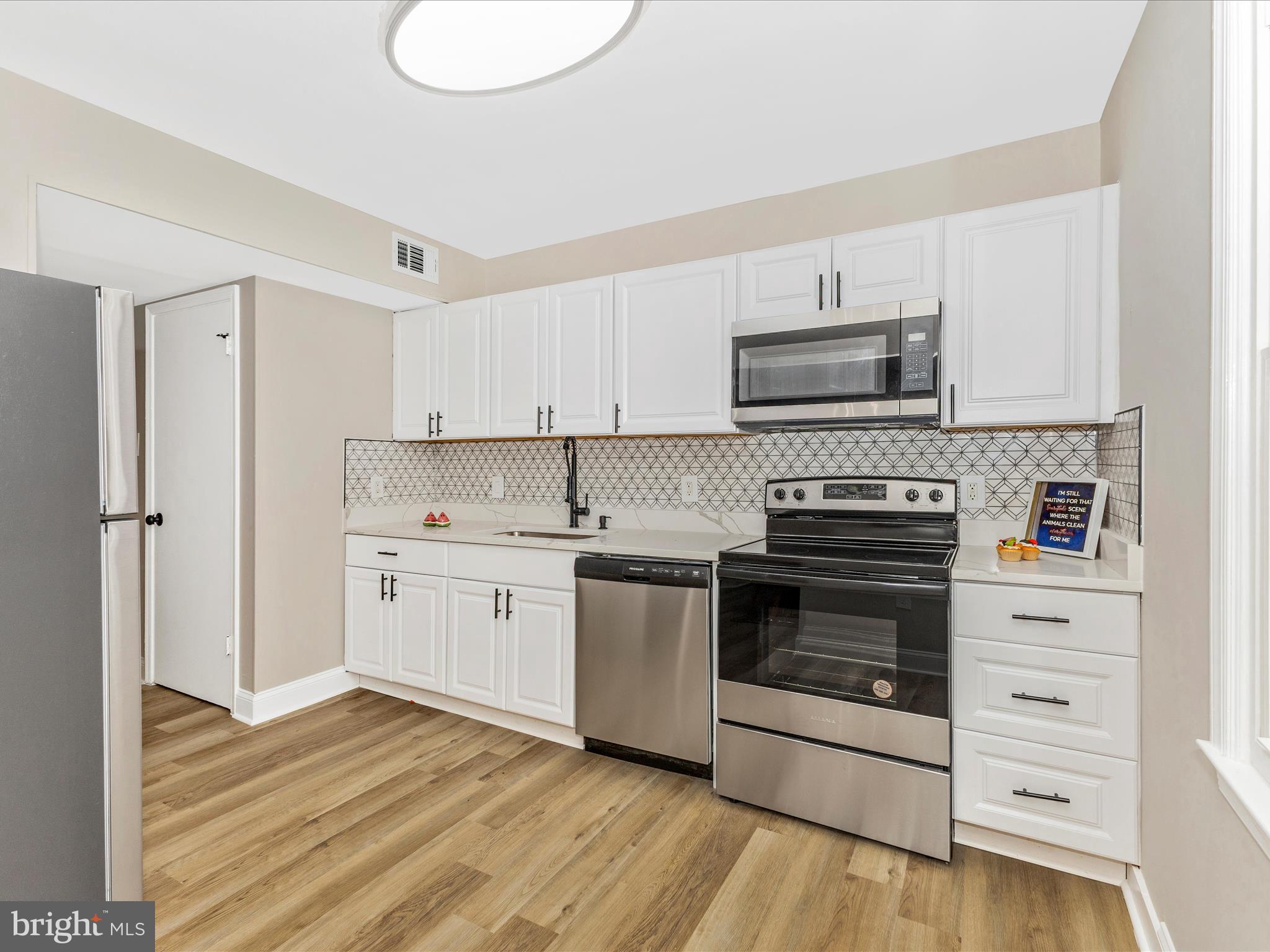 ROCKSHIRE TOWNHOMES - Residential