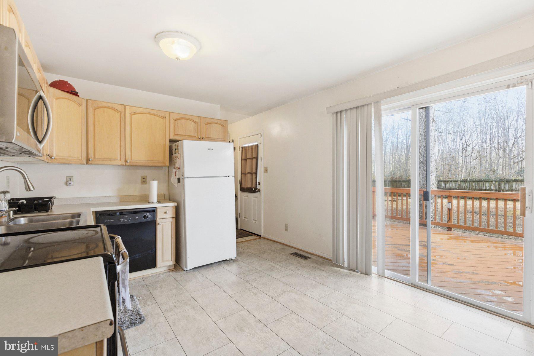 STONEYBROOKE - Residential