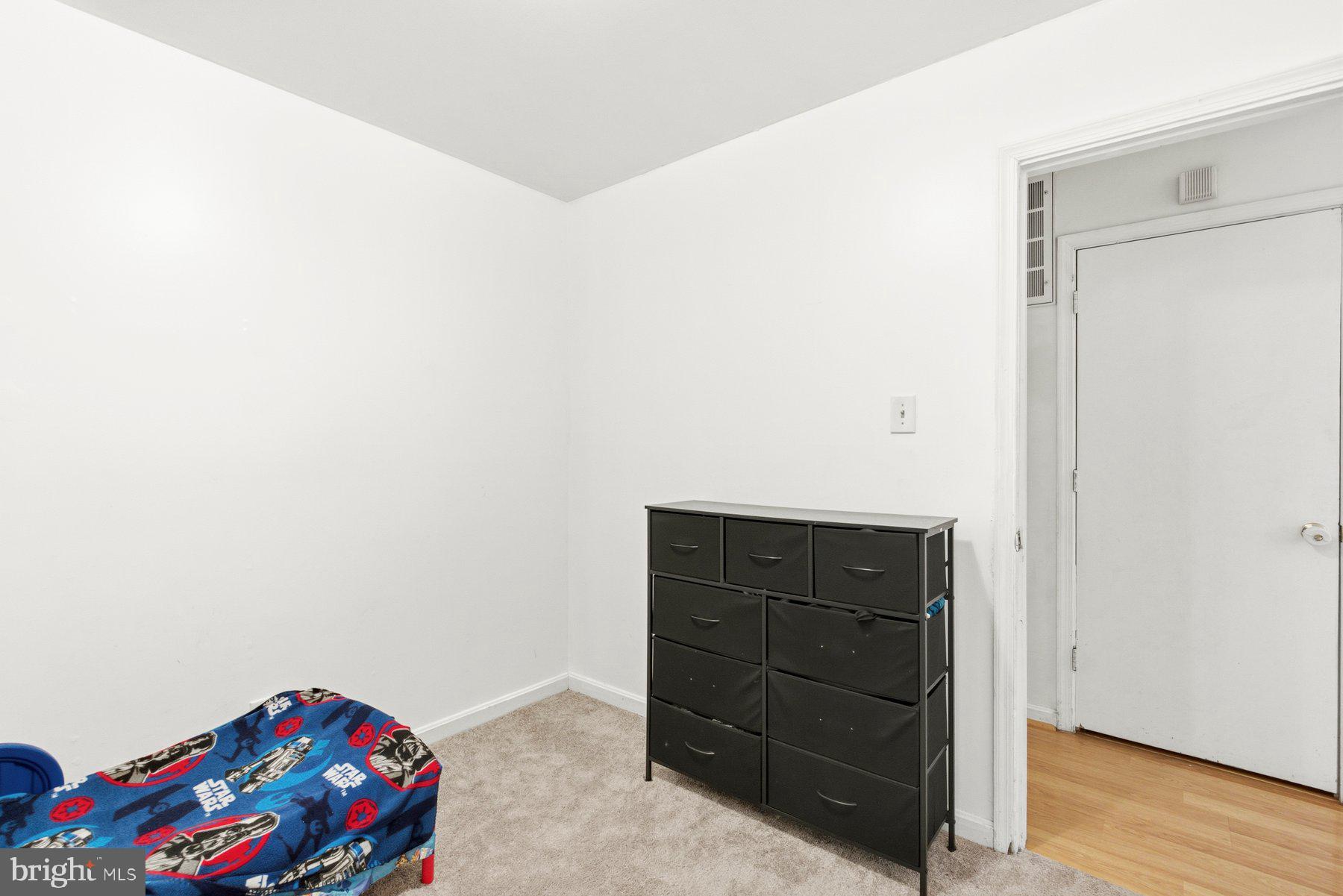 STONEYBROOKE - Residential