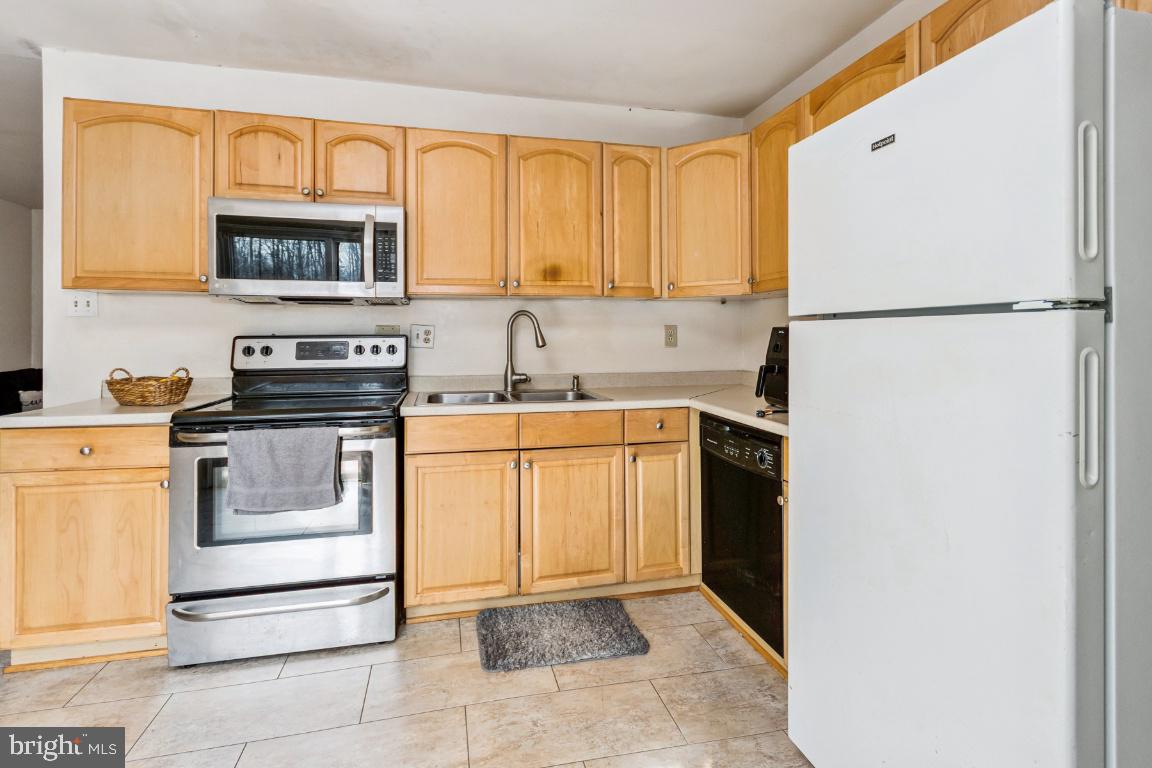 STONEYBROOKE - Residential