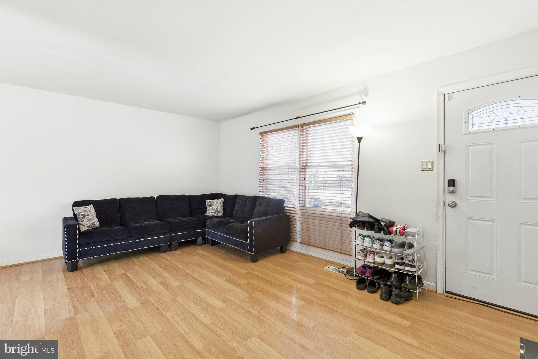 STONEYBROOKE - Residential