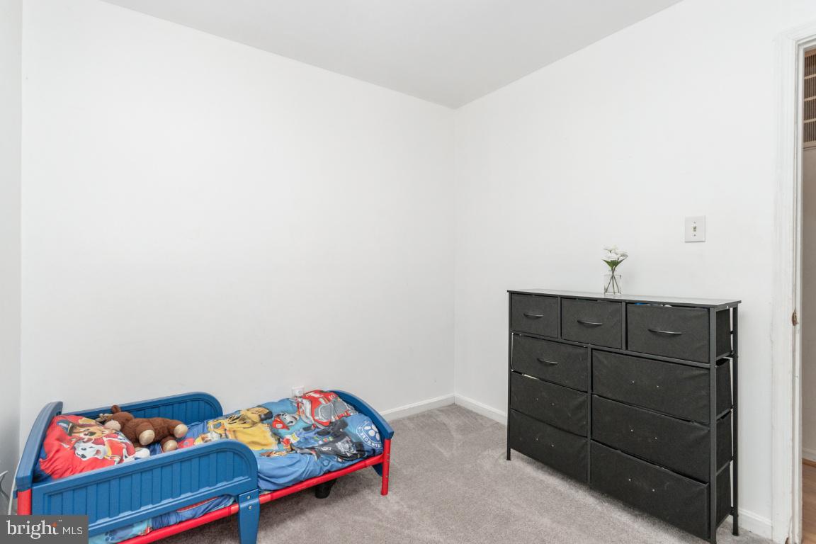 STONEYBROOKE - Residential