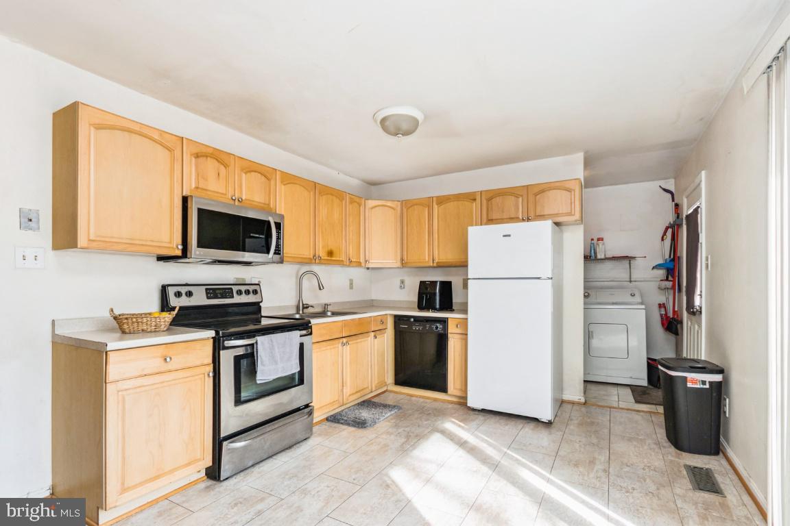 STONEYBROOKE - Residential