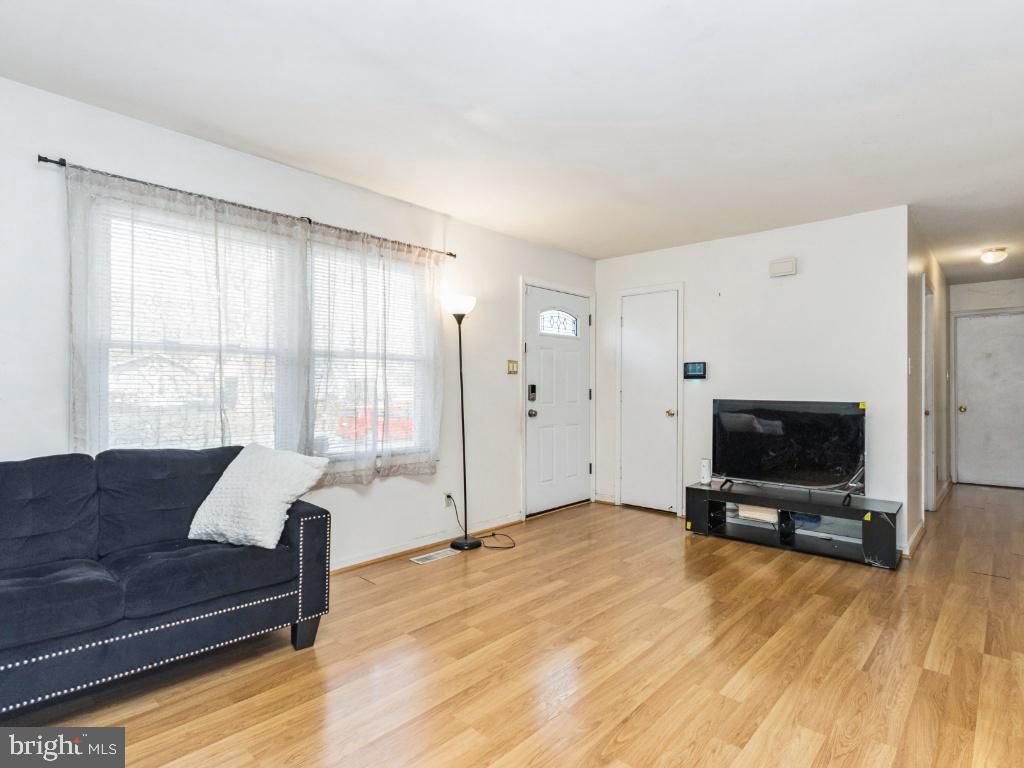 STONEYBROOKE - Residential