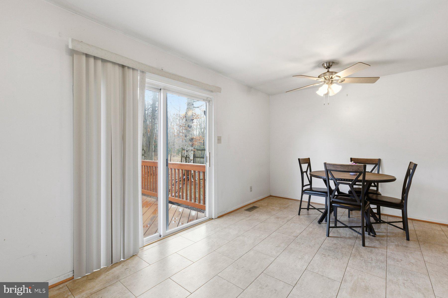 STONEYBROOKE - Residential