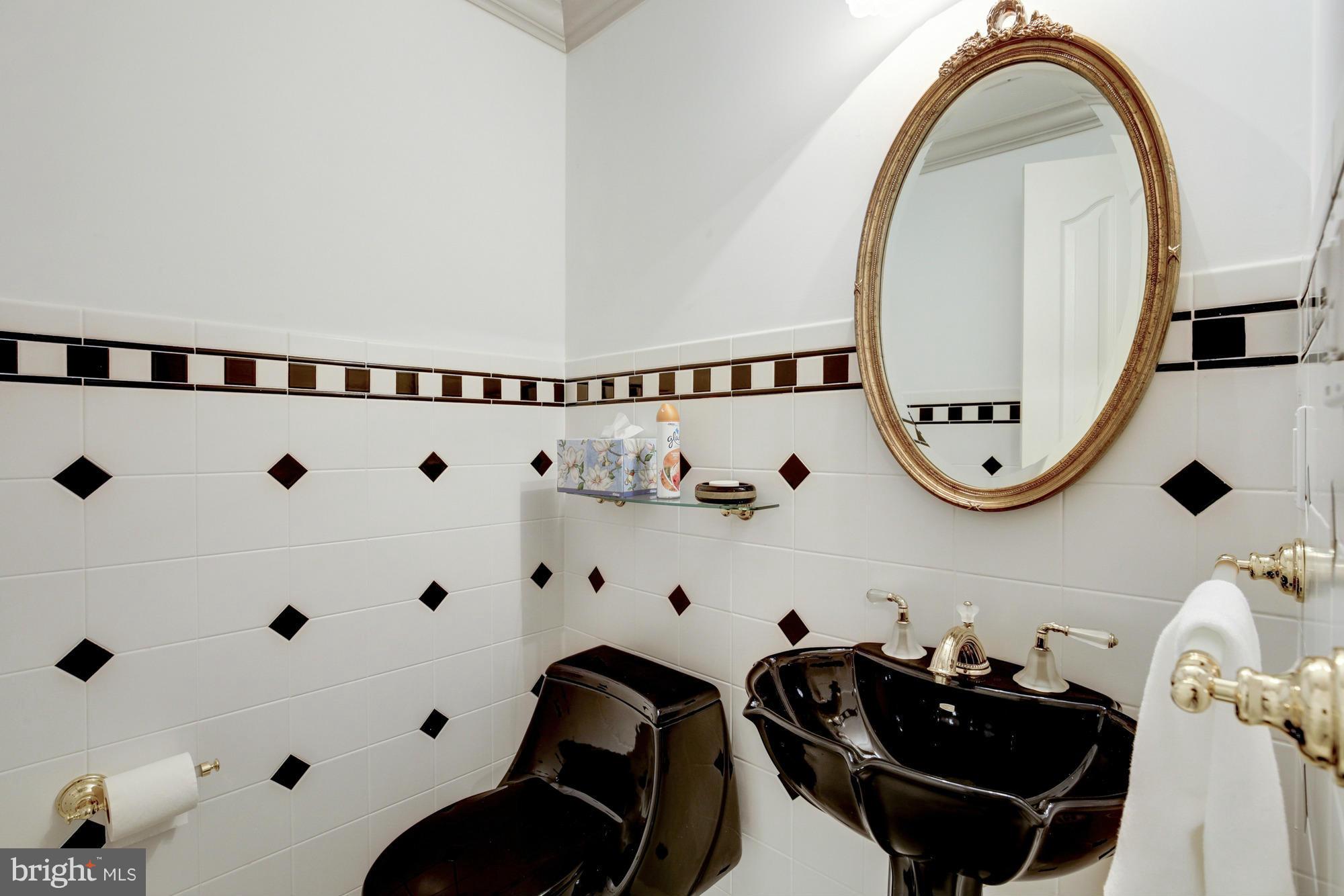 KENTSDALE ESTATES - Residential