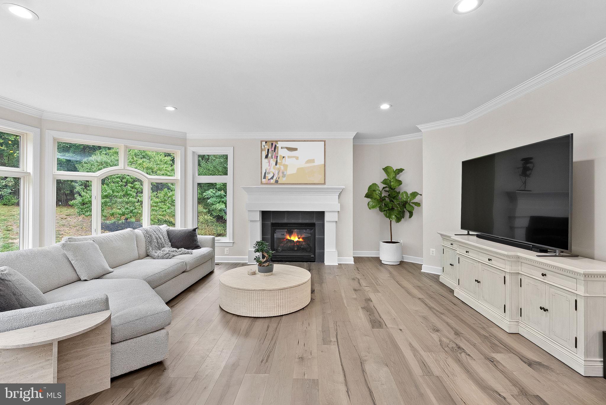 RED CEDAR WEST - Residential