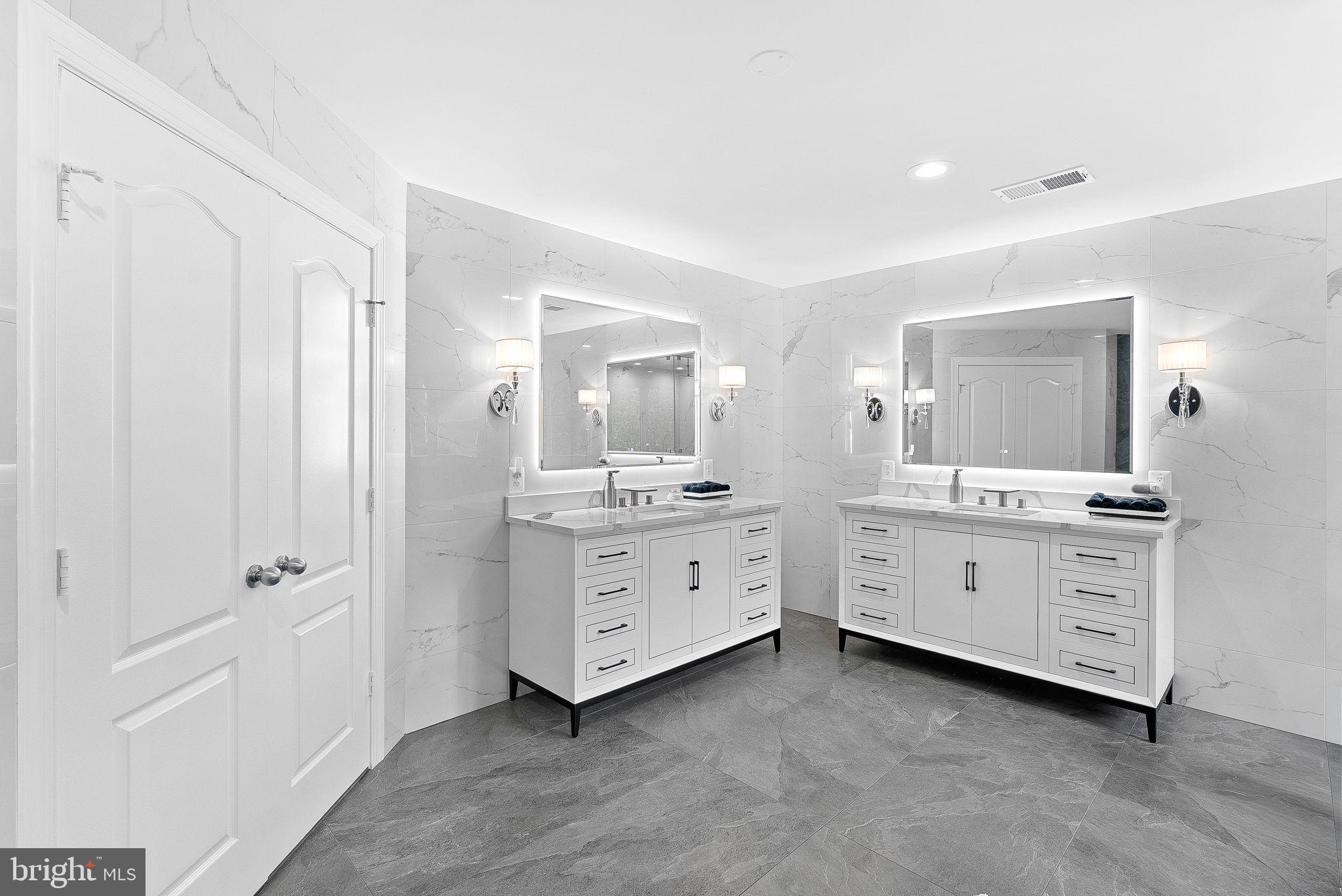 RED CEDAR WEST - Residential