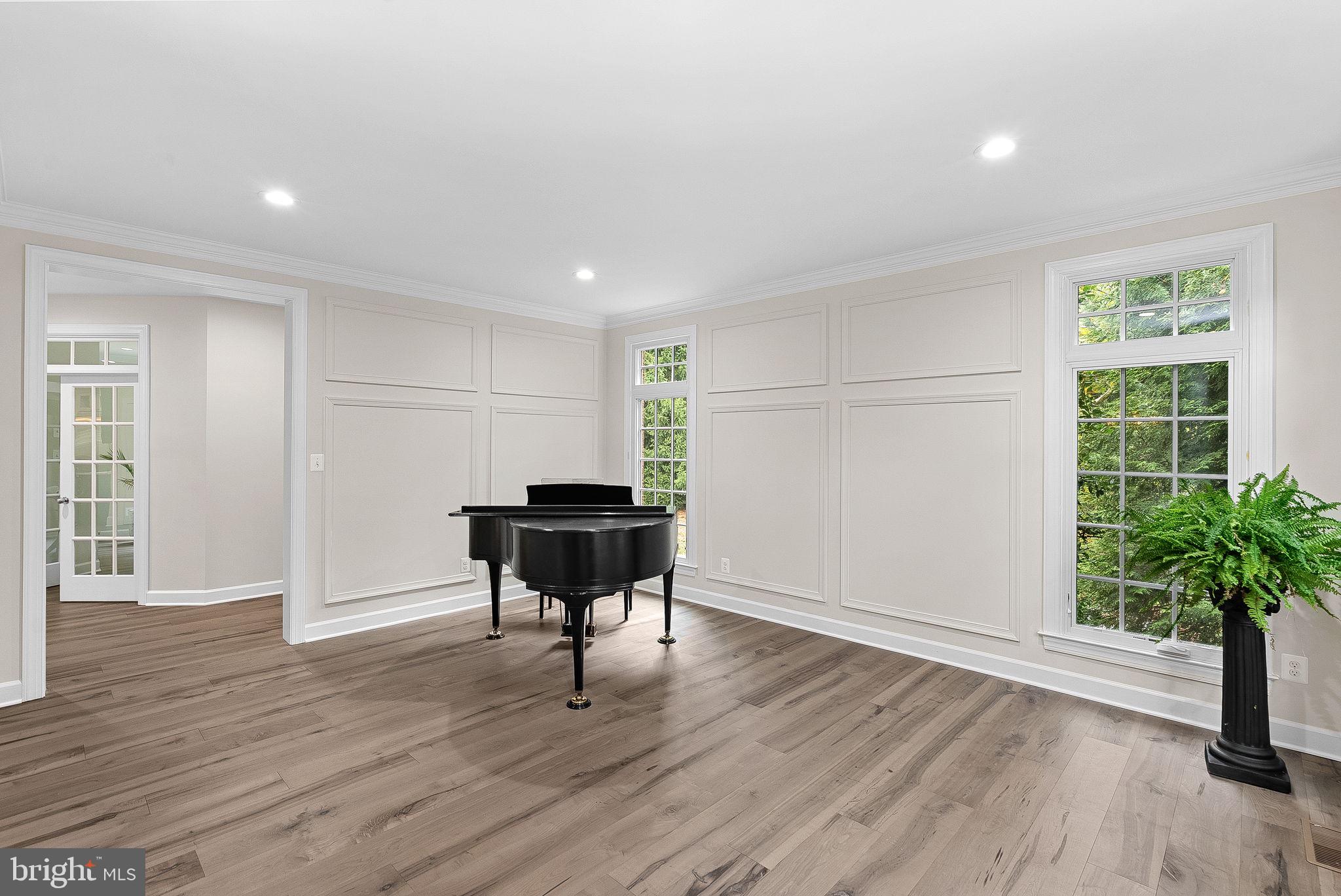 RED CEDAR WEST - Residential