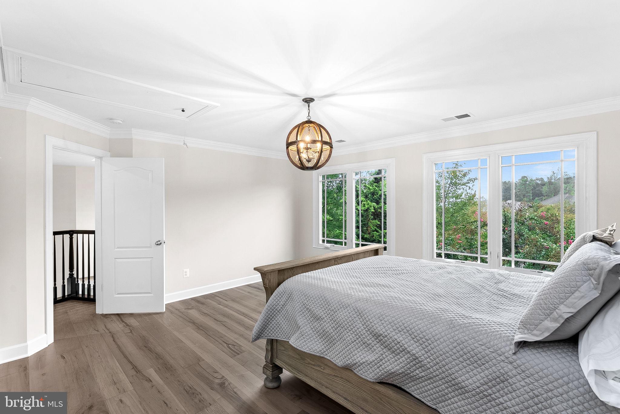 RED CEDAR WEST - Residential