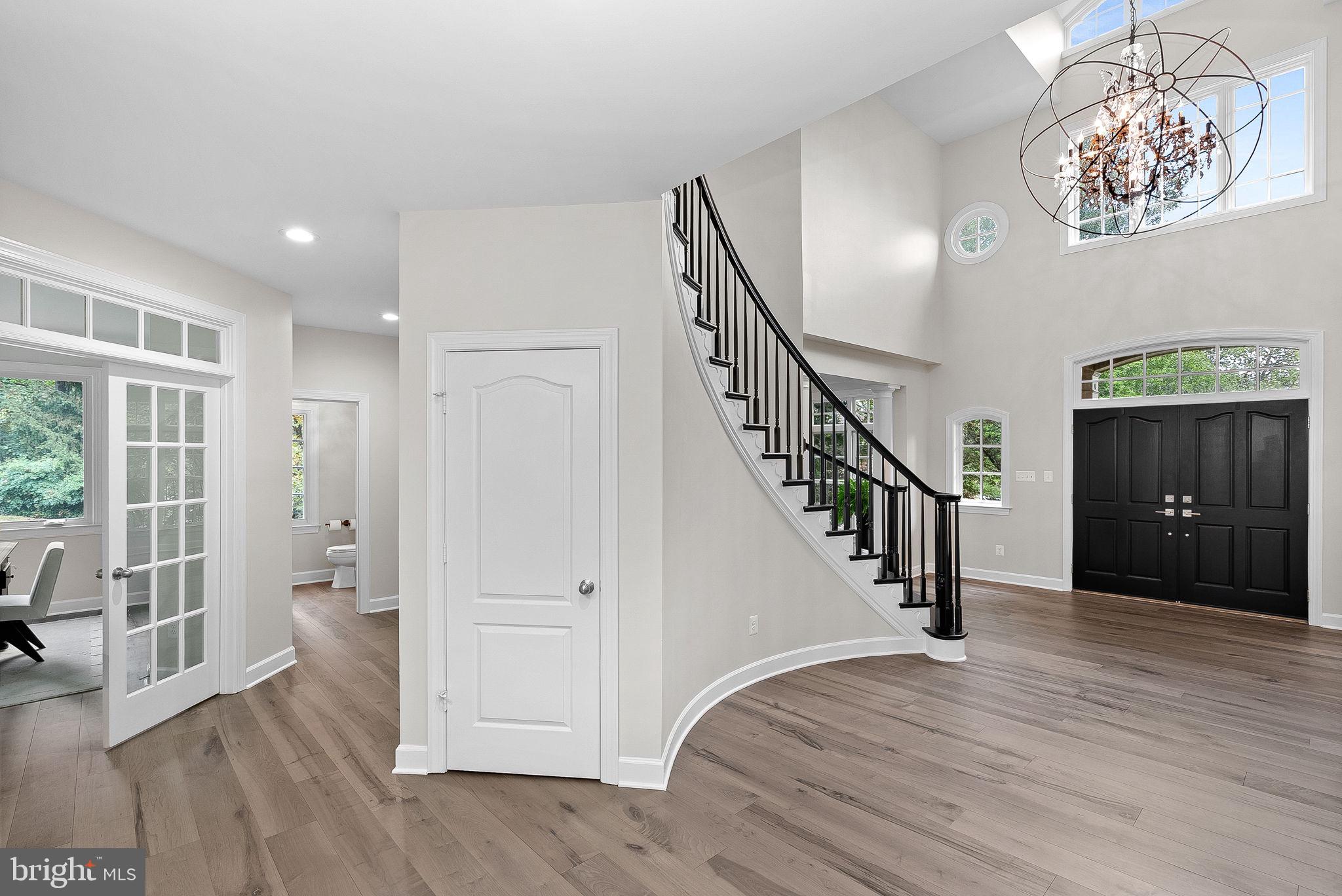 RED CEDAR WEST - Residential