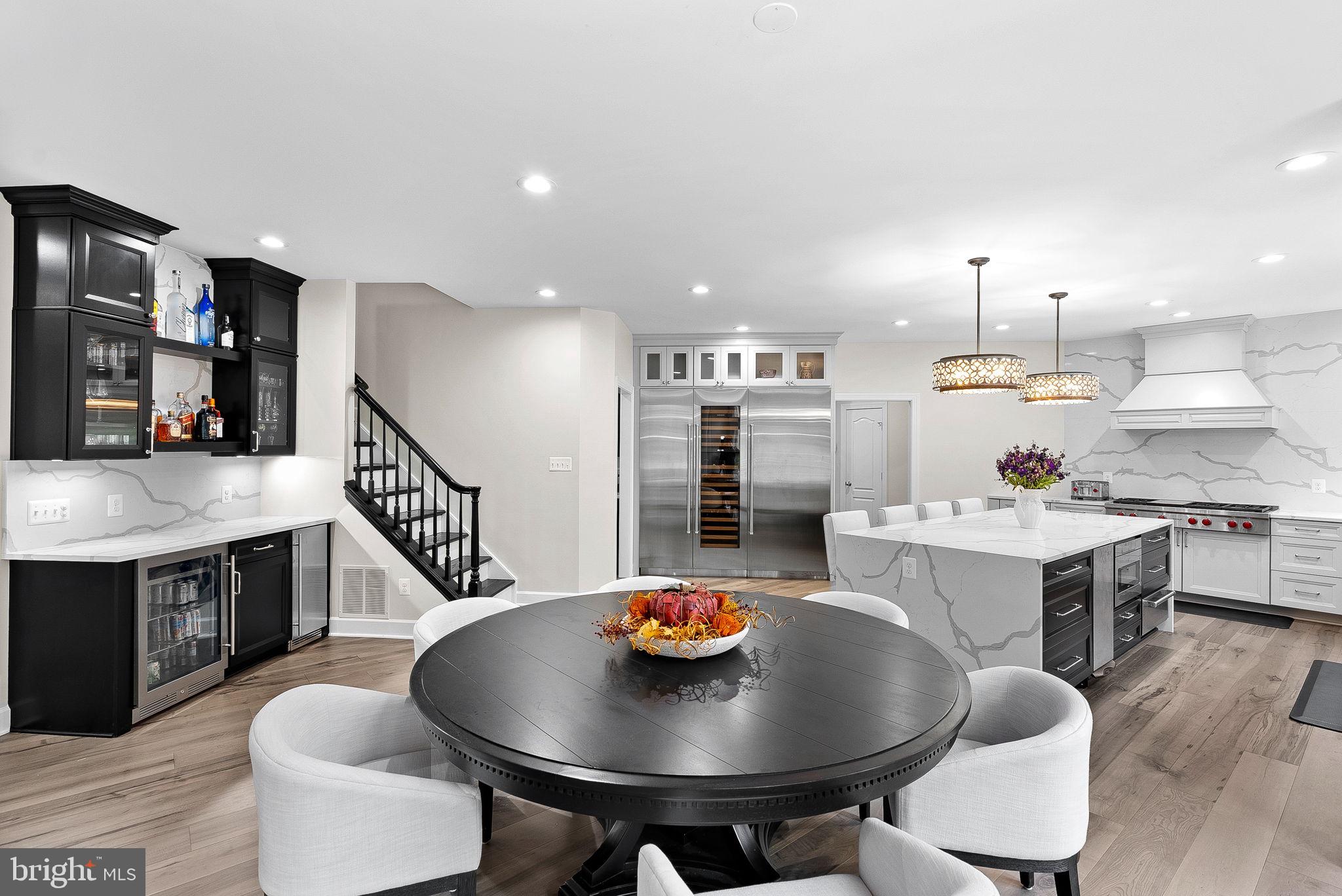 RED CEDAR WEST - Residential