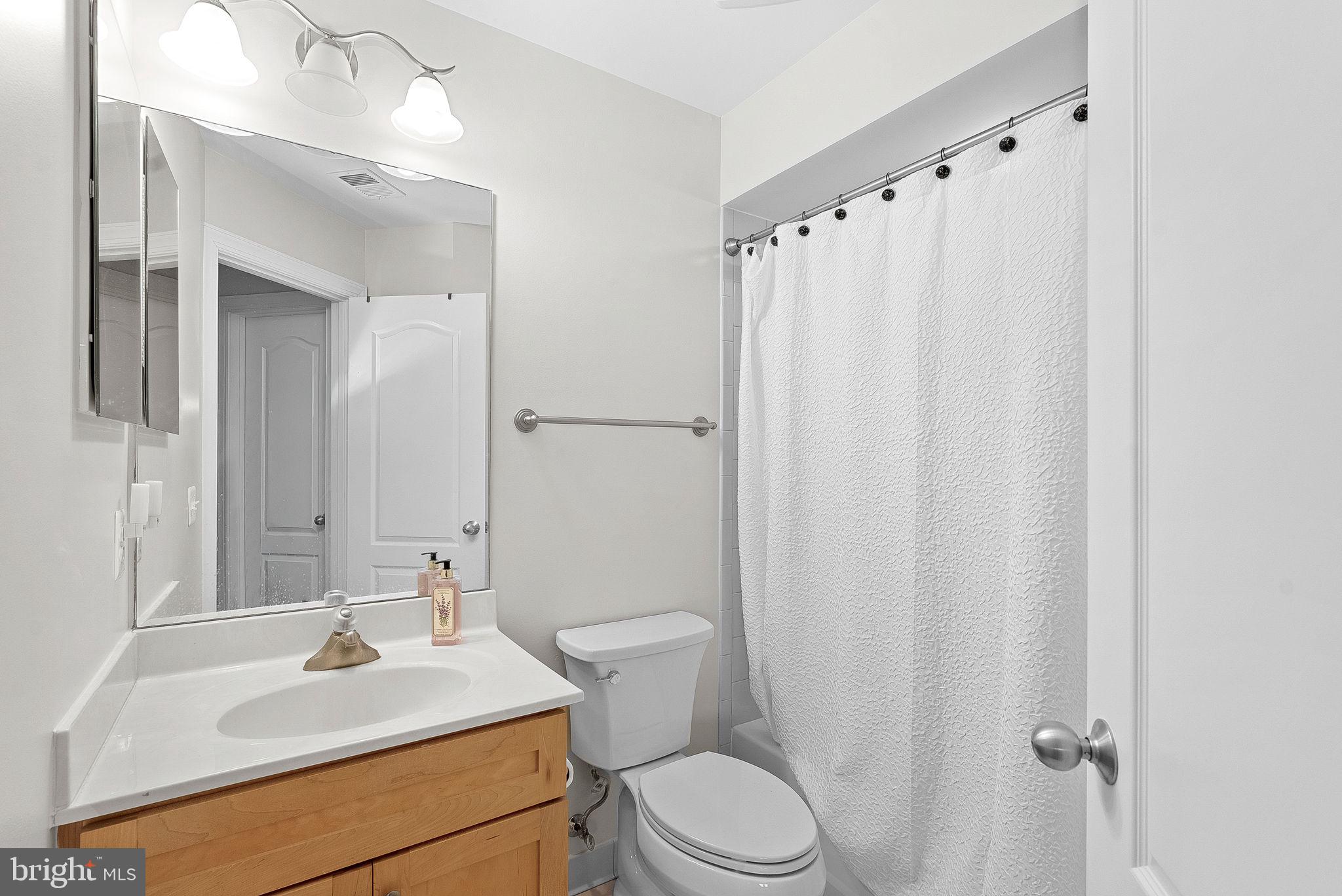 RED CEDAR WEST - Residential