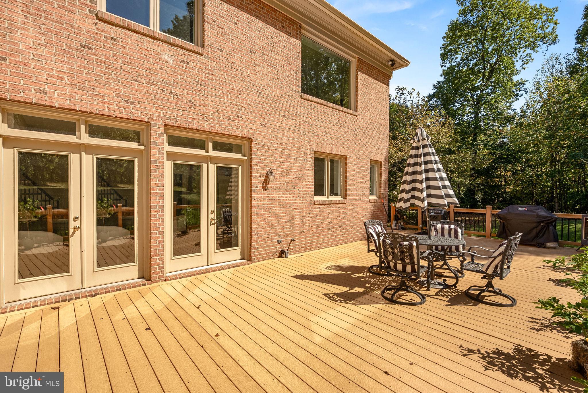 RED CEDAR WEST - Residential